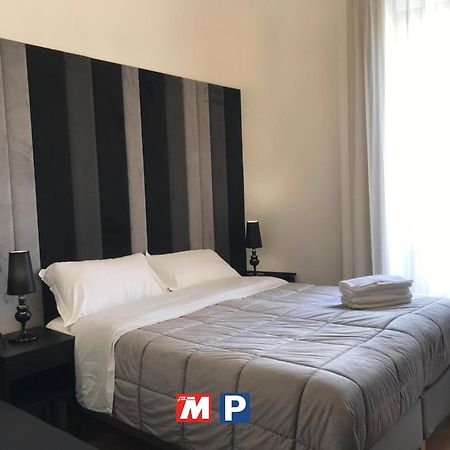 Motta Palace Apartments & Rooms Motta SantʼAnastasia Extérieur photo