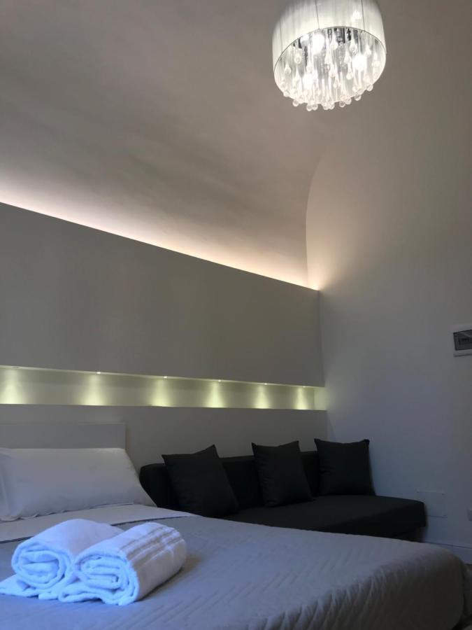 Motta Palace Apartments & Rooms Motta SantʼAnastasia Extérieur photo